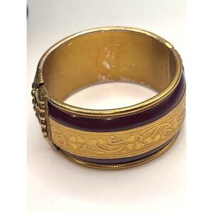Vintage Enamel Hinged Gold-Tone Cuff Bracelet – Ornate Floral Engraved Design